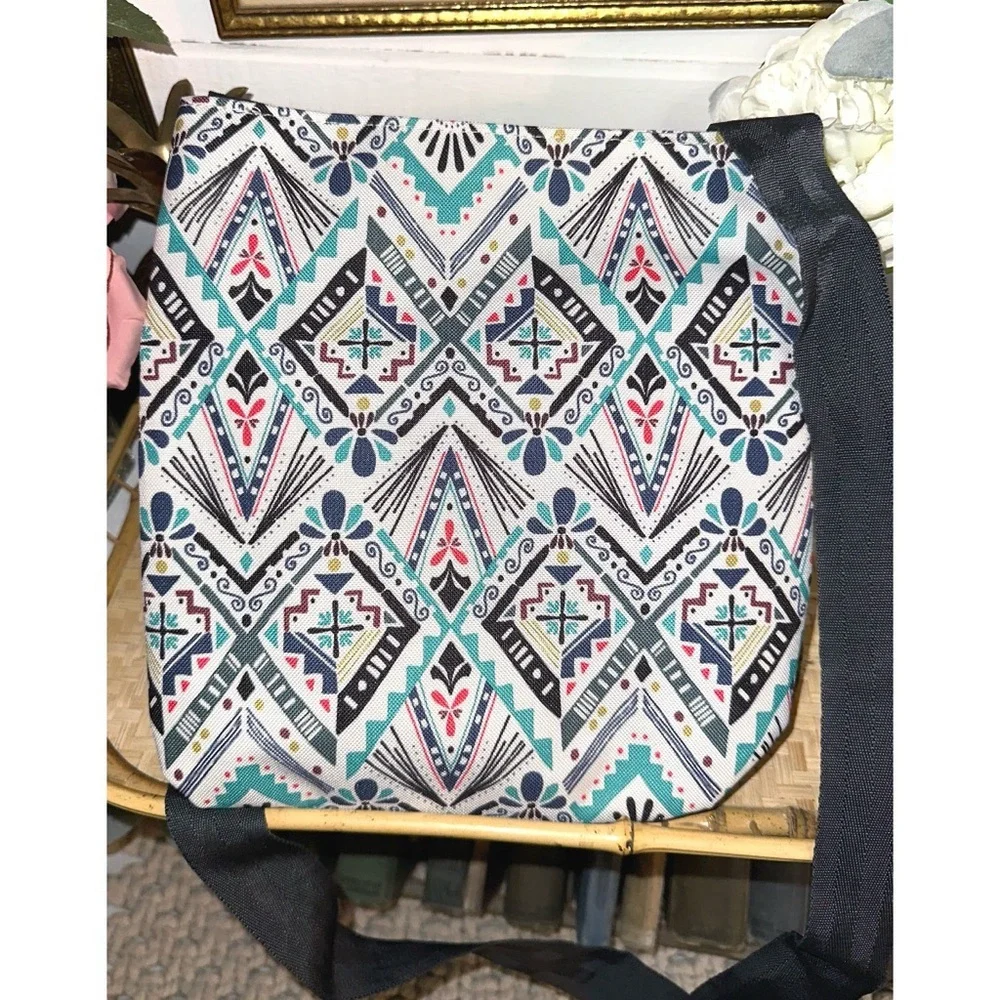 Dakine Geometric Boho Floral Crossbody Purse Multicolor